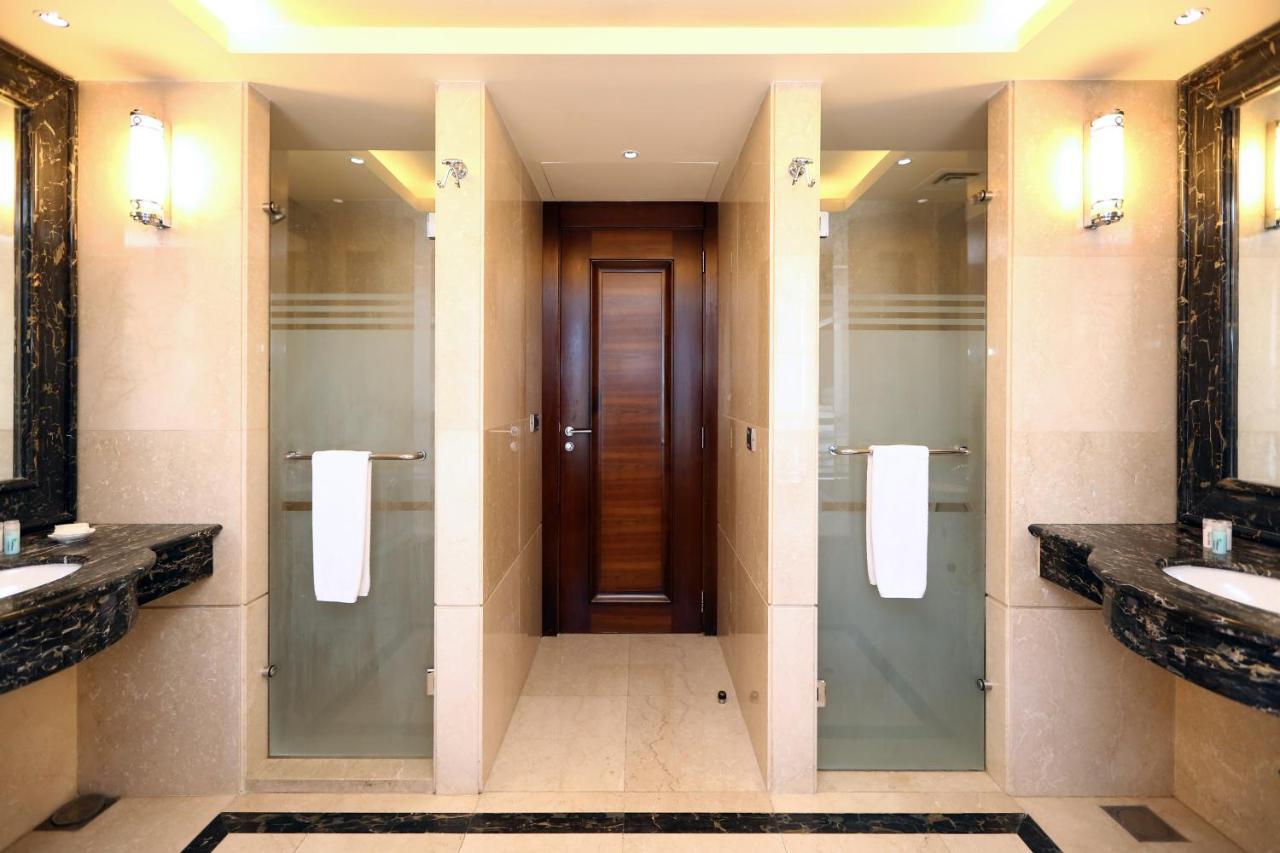 Hotel Ramada Plaza by Wyndham Beirut Raouche Zewnętrze zdjęcie