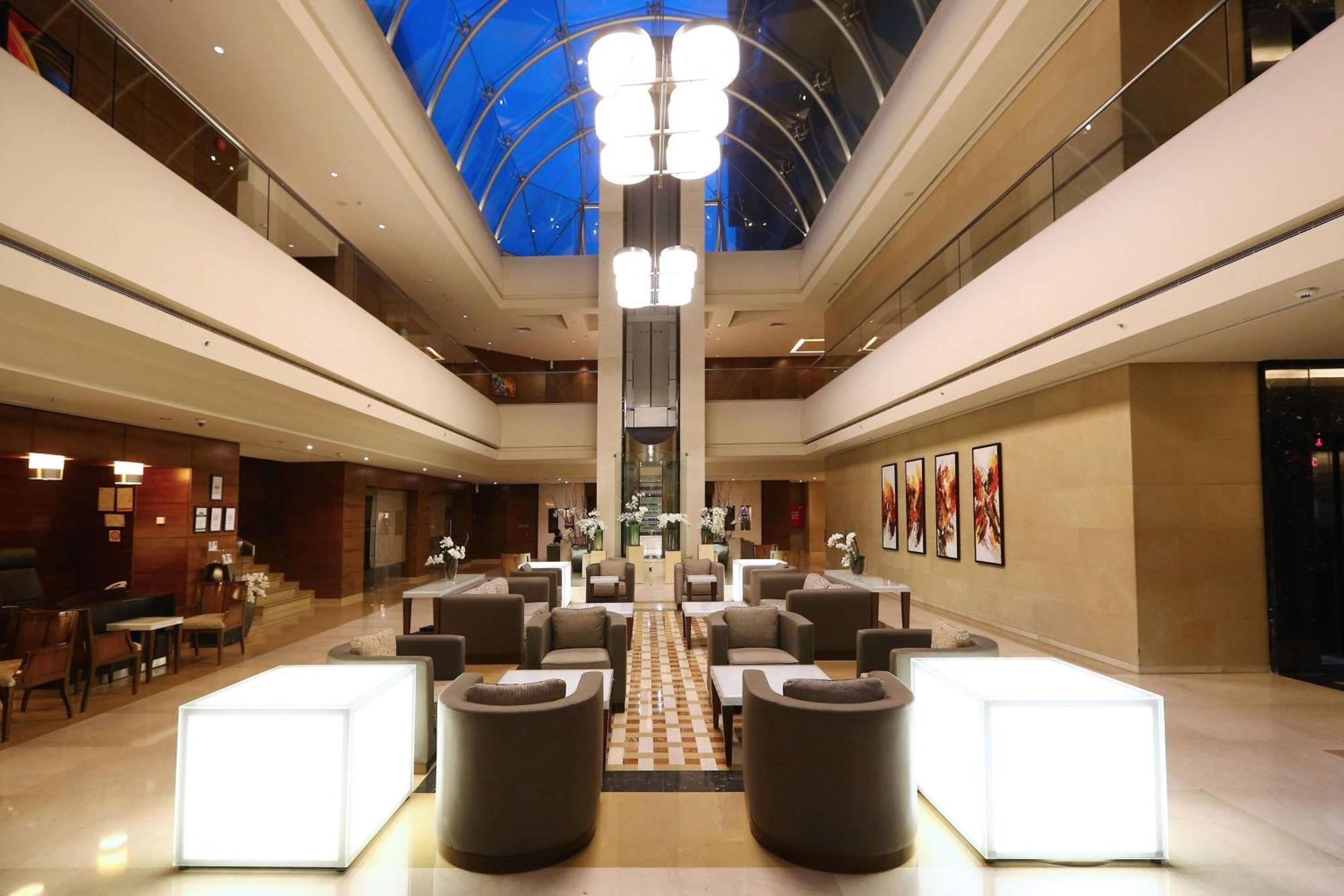 Hotel Ramada Plaza by Wyndham Beirut Raouche Zewnętrze zdjęcie