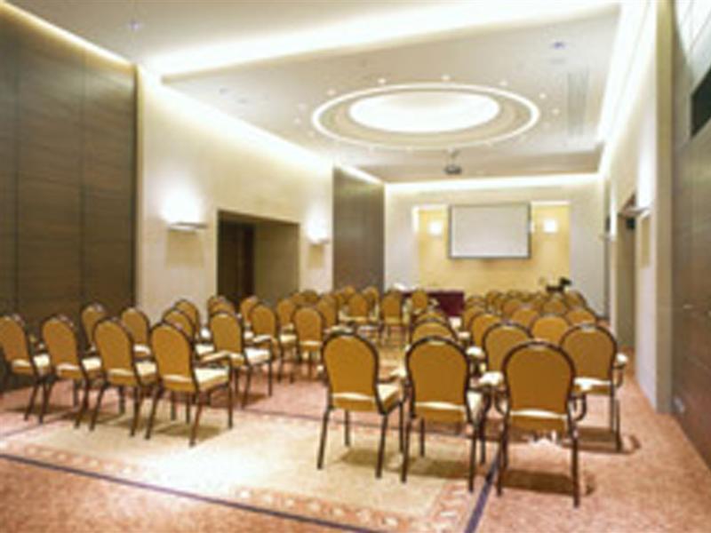 Hotel Ramada Plaza by Wyndham Beirut Raouche Zewnętrze zdjęcie