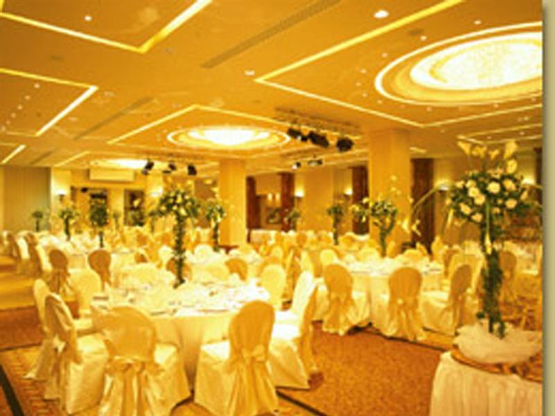 Hotel Ramada Plaza by Wyndham Beirut Raouche Zewnętrze zdjęcie