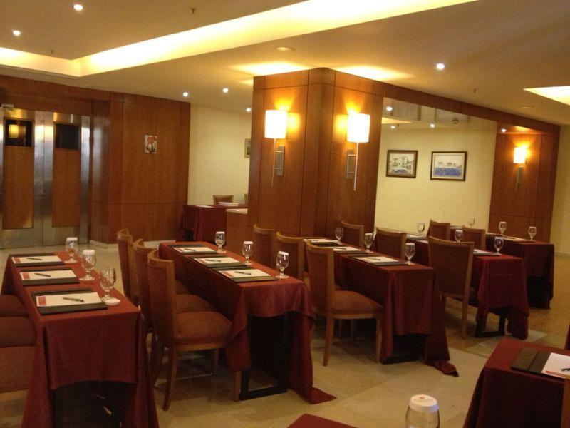 Hotel Ramada Plaza by Wyndham Beirut Raouche Zewnętrze zdjęcie