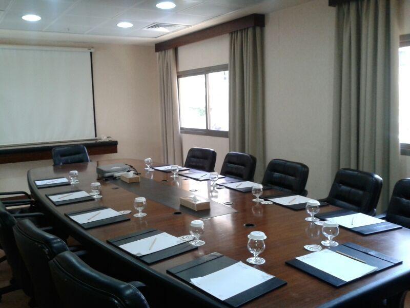 Hotel Ramada Plaza by Wyndham Beirut Raouche Zewnętrze zdjęcie