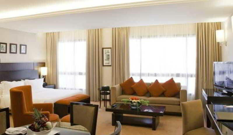 Hotel Ramada Plaza by Wyndham Beirut Raouche Zewnętrze zdjęcie